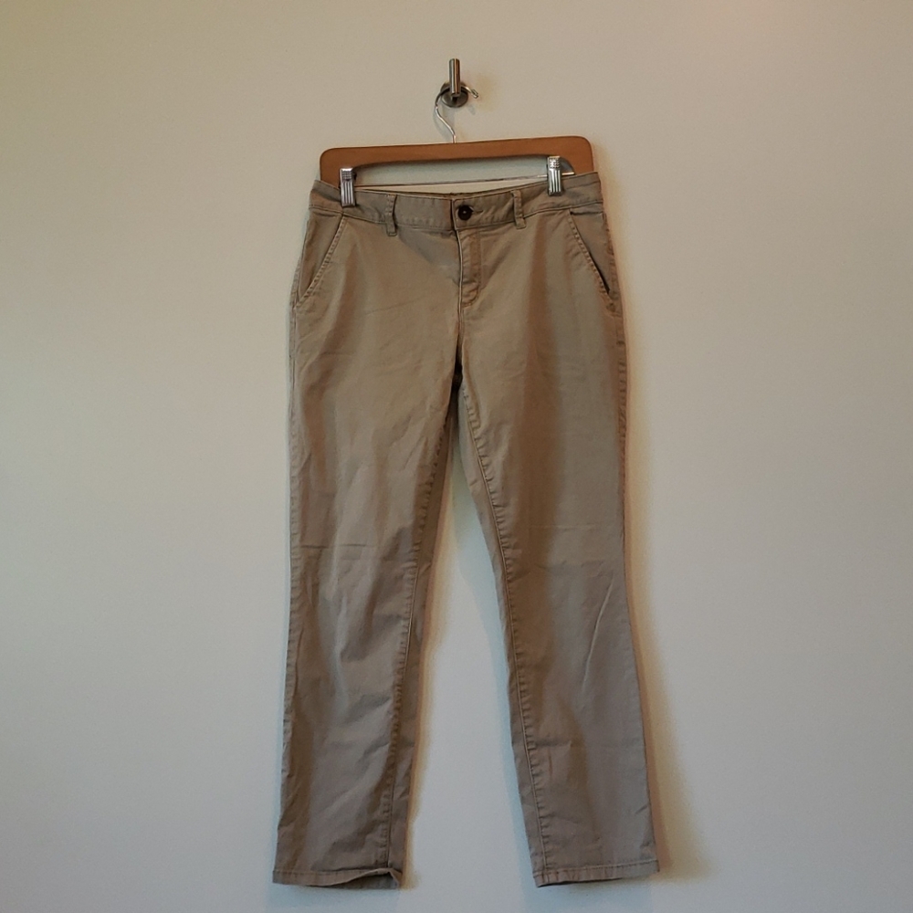 a.n.a skinny ankle khaki pants sz.